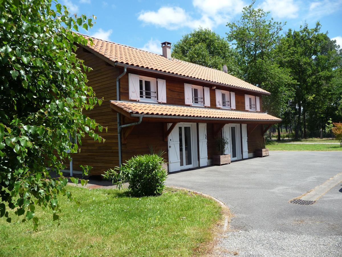 La Grange Du Born Bed & Breakfast Sainte-Eulalie-en-Born Екстериор снимка